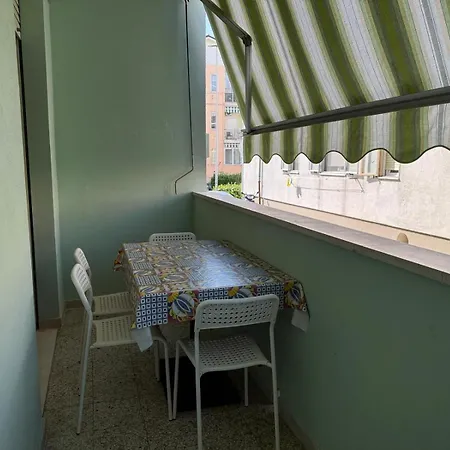 Da Iolanda - Casa Con Parcheggio, Vicino Al Centro - Max 6-8 Persone *